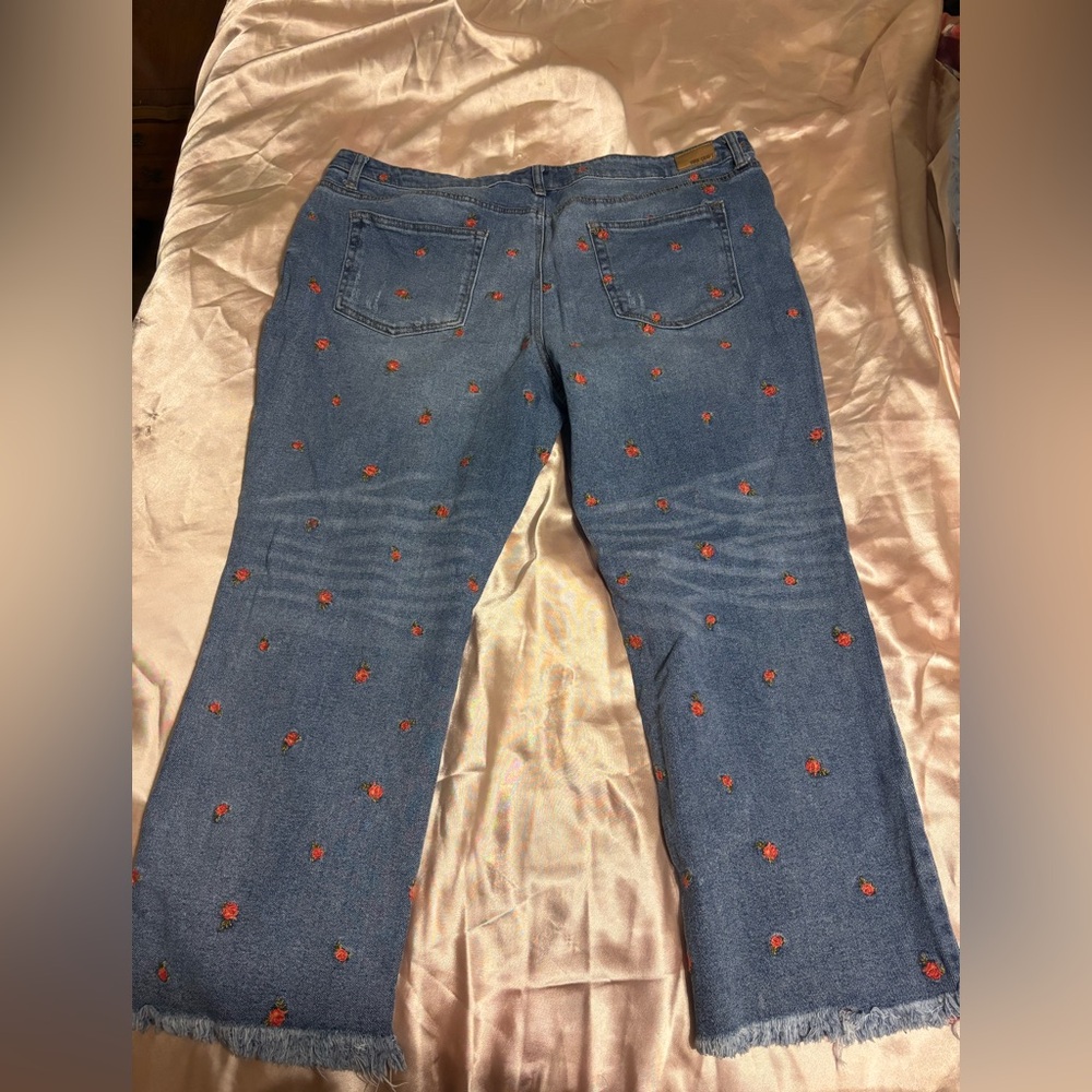 True Craft jeans - Picture 2 of 3